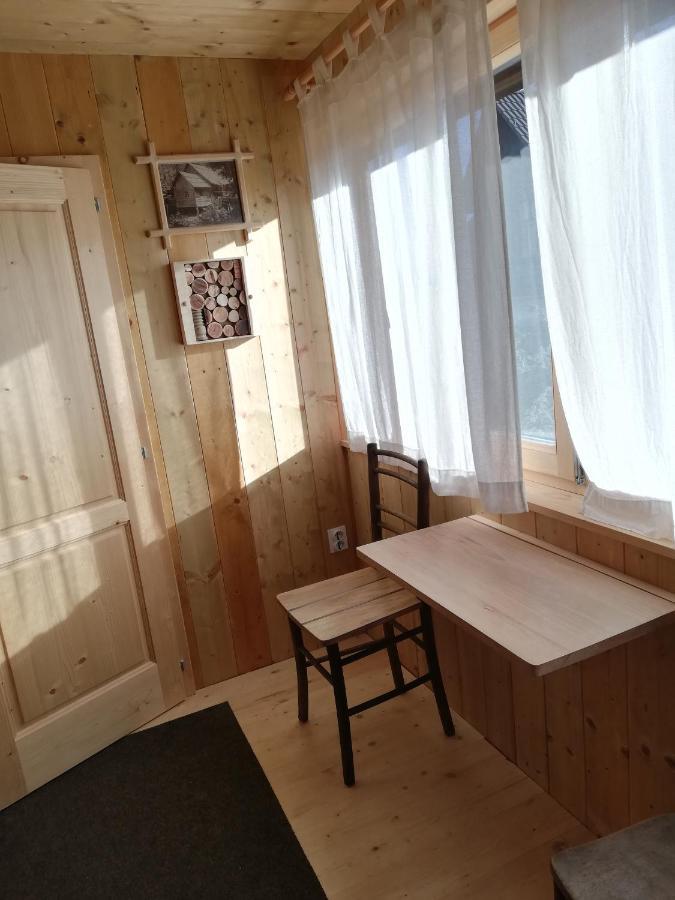 Gostel Koprivnik Pri Kocevju, Kocevski Rog Extérieur photo